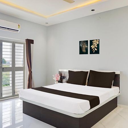 Hotel O Jeevan Restaurant & Lodging Kavathe Bagian luar foto